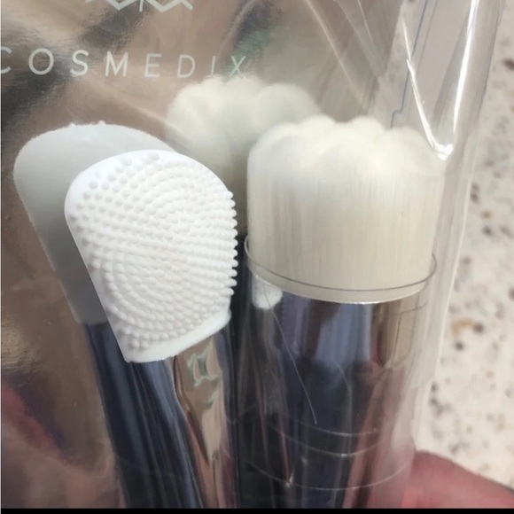 Byroe New York Golden Carrot 🥕 Overnight Relief Mask and Cosmedix brush duo NEW - Picture 11 of 11